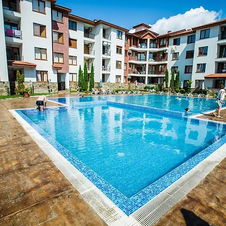 فندق Family Apolon 2*