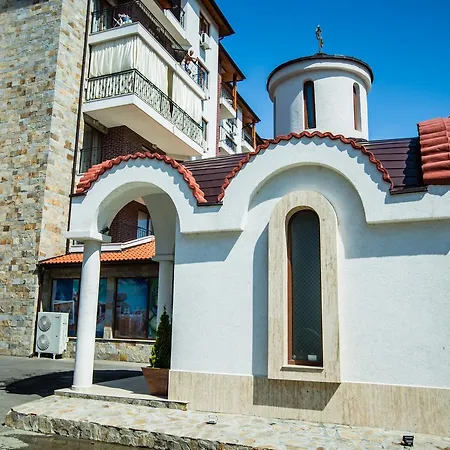 Ξενοδοχείο Family Apolon Νεσέμπαρ