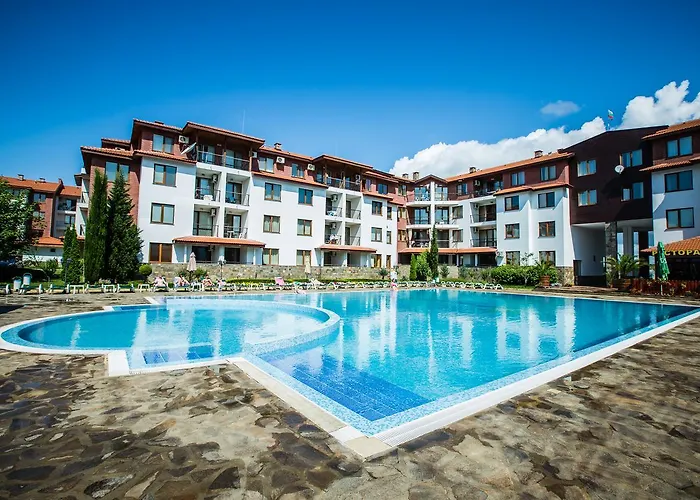 Family Apolon Хотел 2*