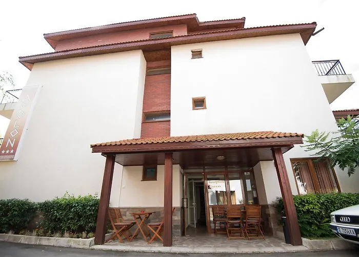 Хотел Family Apolon