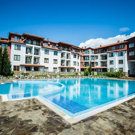 Family Apolon Hotell 2*