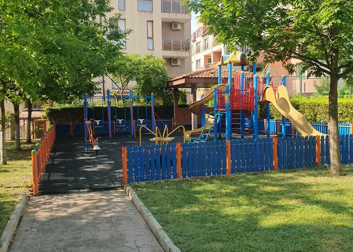 Family Apolon 2* Nesebar